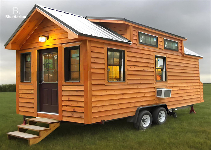 Trailer de estrutura de aço leve Casa pequena pré-fabricada com arranjo de loft para 2 pessoas