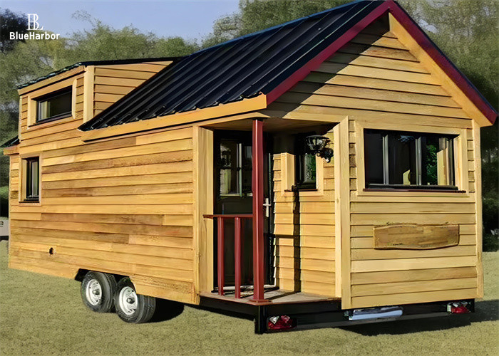 Trailer de estrutura de aço leve Casa pequena pré-fabricada com arranjo de loft para 2 pessoas